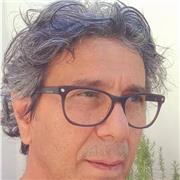 Laureato in conservazioni beni culturali insegna storia dell'arte X-XIII sec